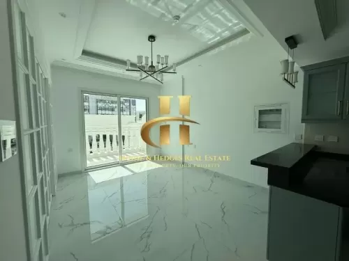 Residential Ready Property 2 Bedrooms U/F Apartment  for rent in Dubai #58123 - 1  image 