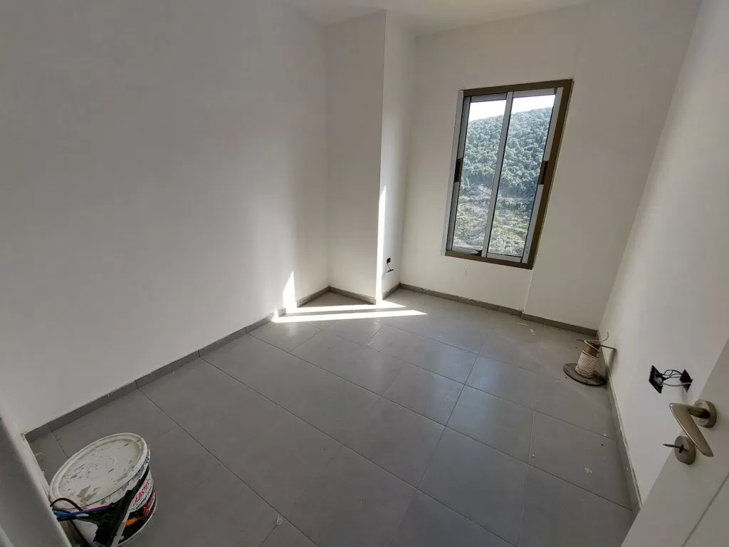 Κατοικητικός Έτοιμο ακίνητο 2 Υπνοδωμάτια U/F Διαμέρισμα  προς πώληση σε Μπατρούν #59496 - 3  image 