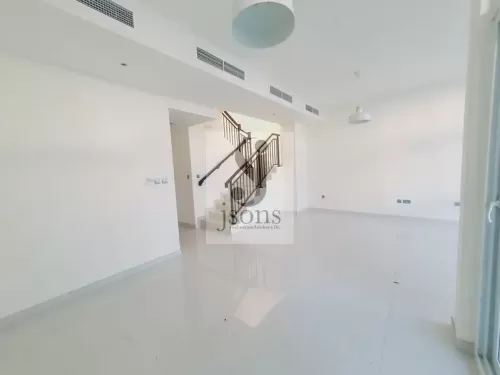 Κατοικητικός Έτοιμο ακίνητο 3 Υπνοδωμάτια U/F Διαμέρισμα  νοικιάζεται σε  Μπουρ Ντουμπάι , Ντουμπάι #60320 - 1  image 