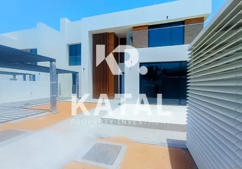 Residencial Listo Propiedad 4 habitaciones U / F Villa Standerlone  alquiler en Abu Dabi #60433 - 1  image 