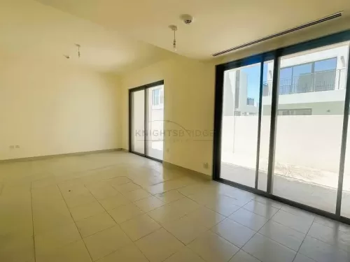 Κατοικητικός Έτοιμο ακίνητο 4 Υπνοδωμάτια U/F Αρχοντικό  προς πώληση σε  Μπουρ Ντουμπάι , Ντουμπάι #60520 - 1  image 